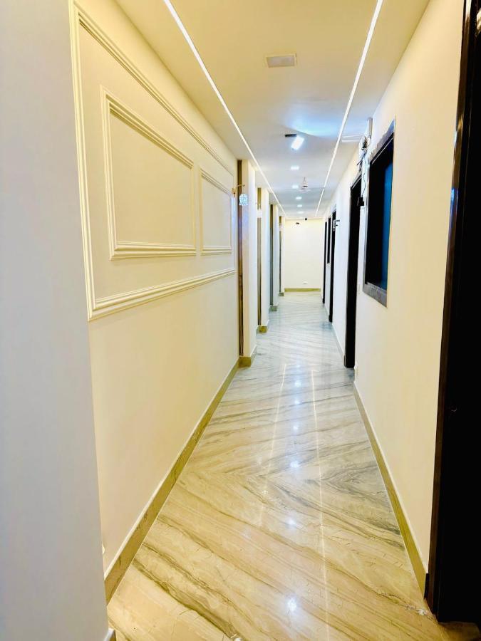 Hotel Samrat Residency 10 Mints Walking Distance Nizamuddin Railway Station New Delhi Luaran gambar