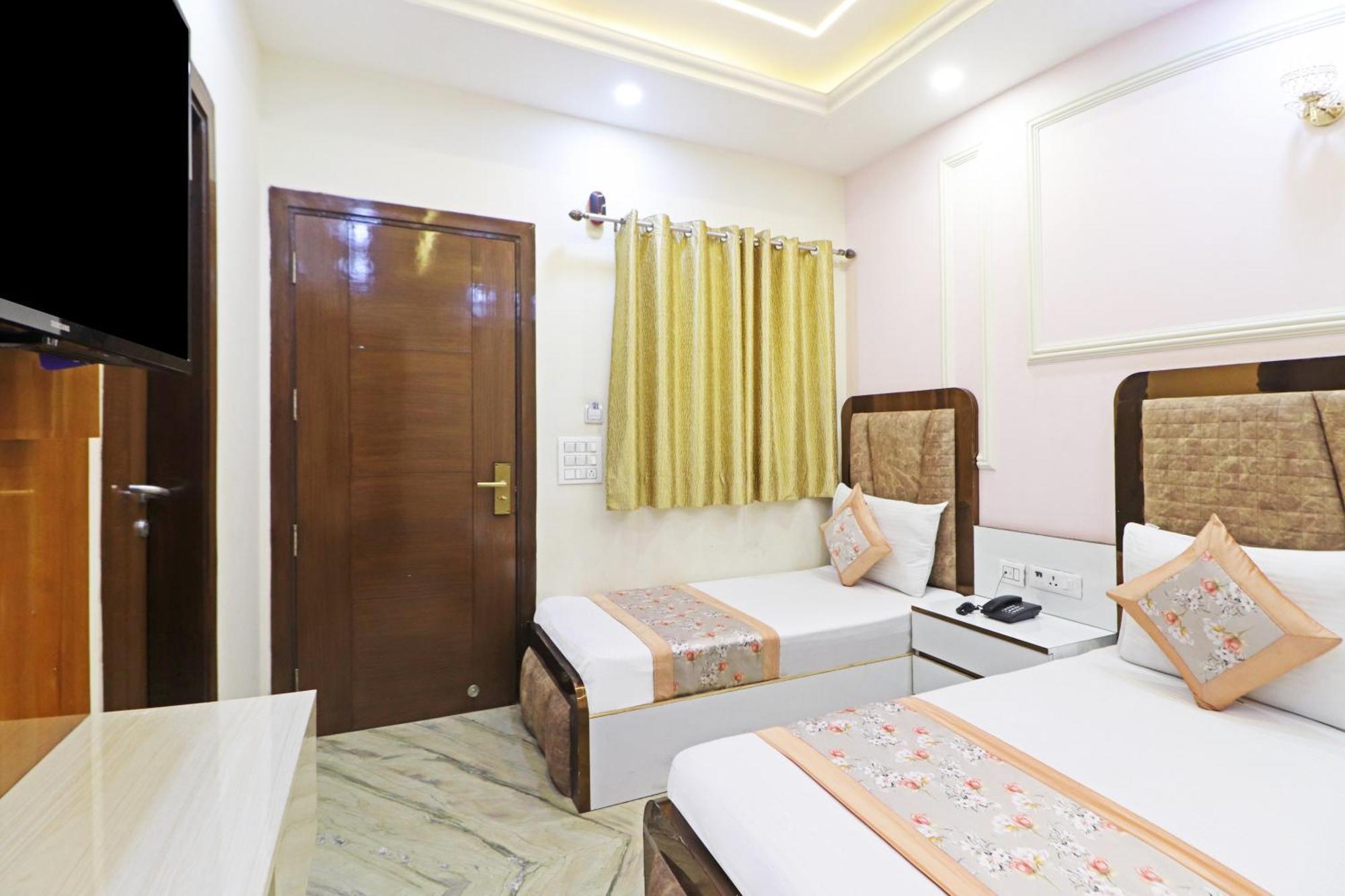 Hotel Samrat Residency 10 Mints Walking Distance Nizamuddin Railway Station New Delhi Luaran gambar