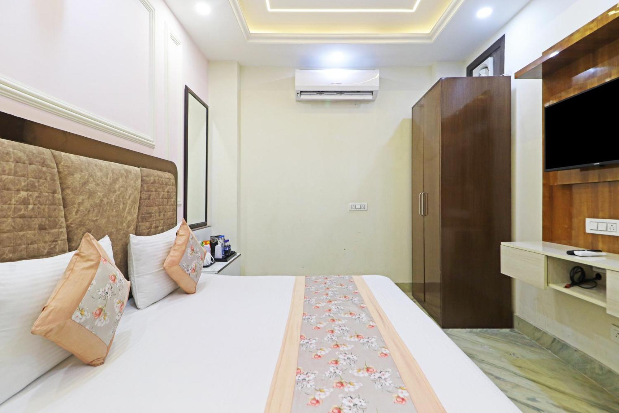Hotel Samrat Residency 10 Mints Walking Distance Nizamuddin Railway Station New Delhi Luaran gambar