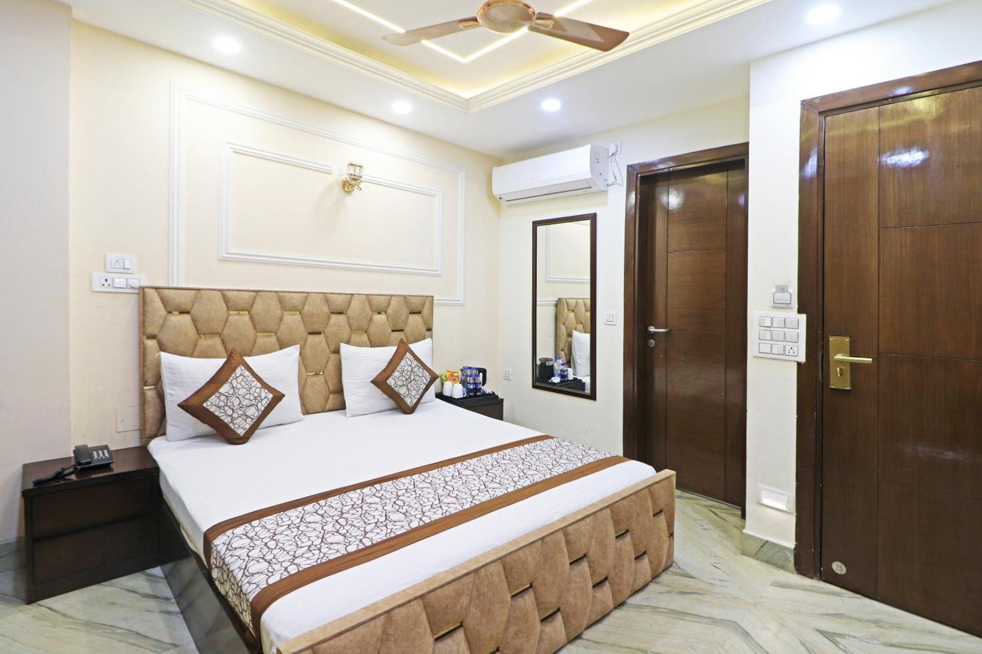 Hotel Samrat Residency 10 Mints Walking Distance Nizamuddin Railway Station New Delhi Luaran gambar