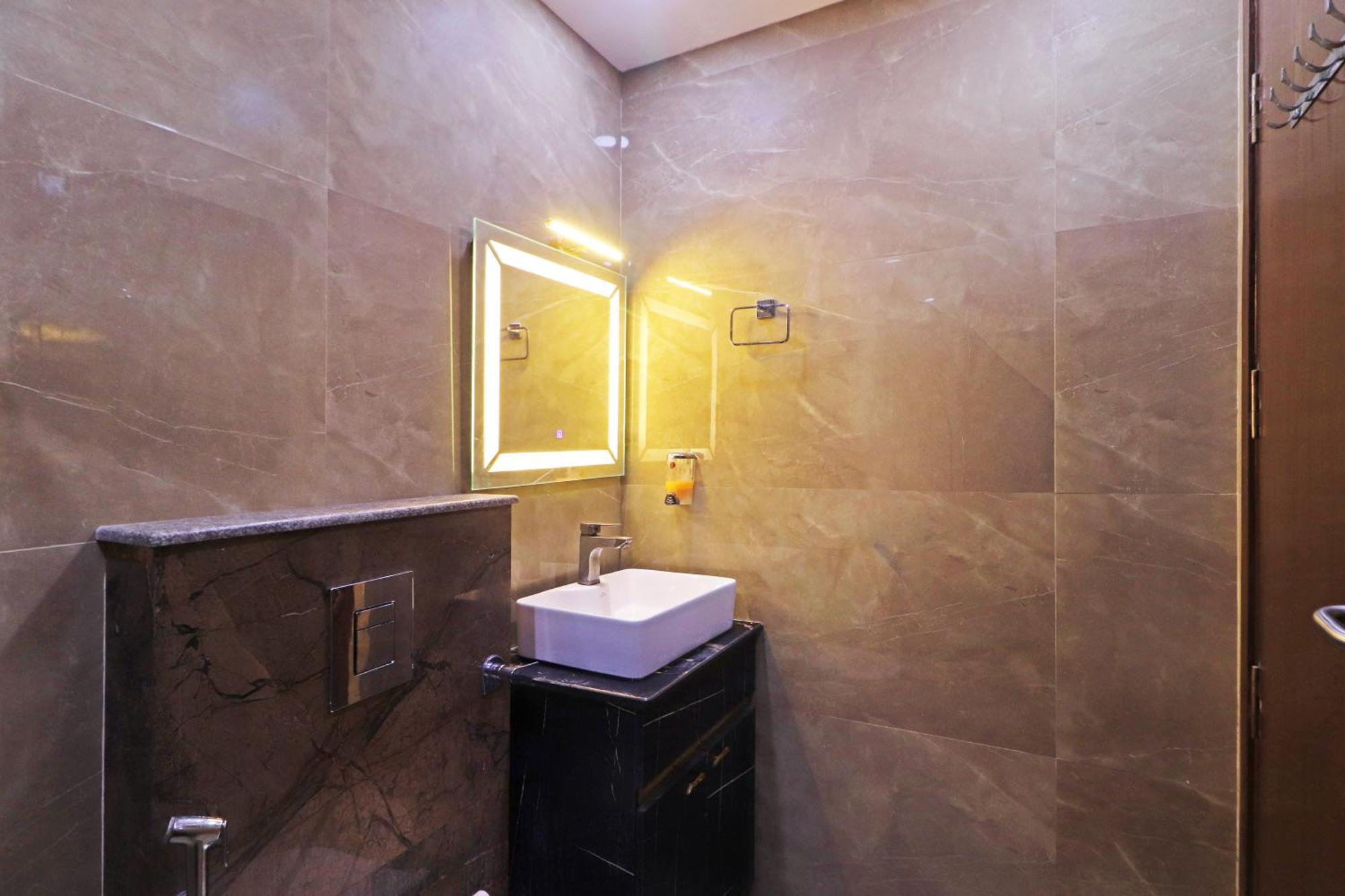 Hotel Samrat Residency 10 Mints Walking Distance Nizamuddin Railway Station New Delhi Luaran gambar