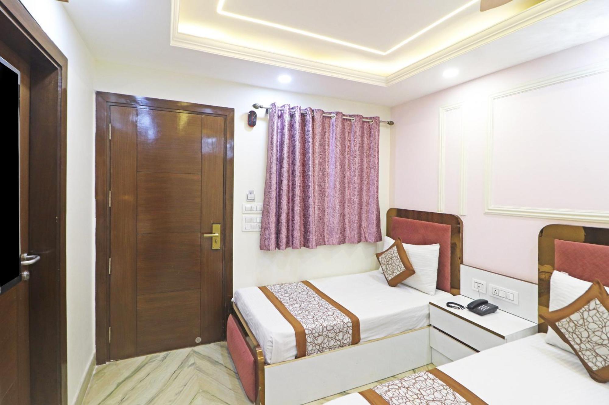 Hotel Samrat Residency 10 Mints Walking Distance Nizamuddin Railway Station New Delhi Luaran gambar