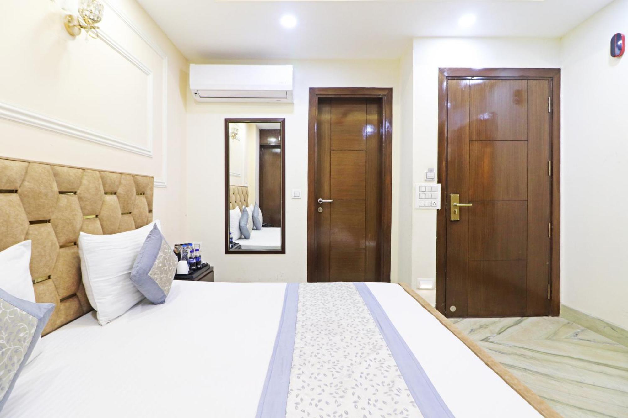 Hotel Samrat Residency 10 Mints Walking Distance Nizamuddin Railway Station New Delhi Luaran gambar